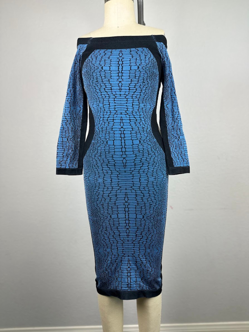 Bebe off-the-shoulder engineered jacquard cutout knit bodycon dress Size Small